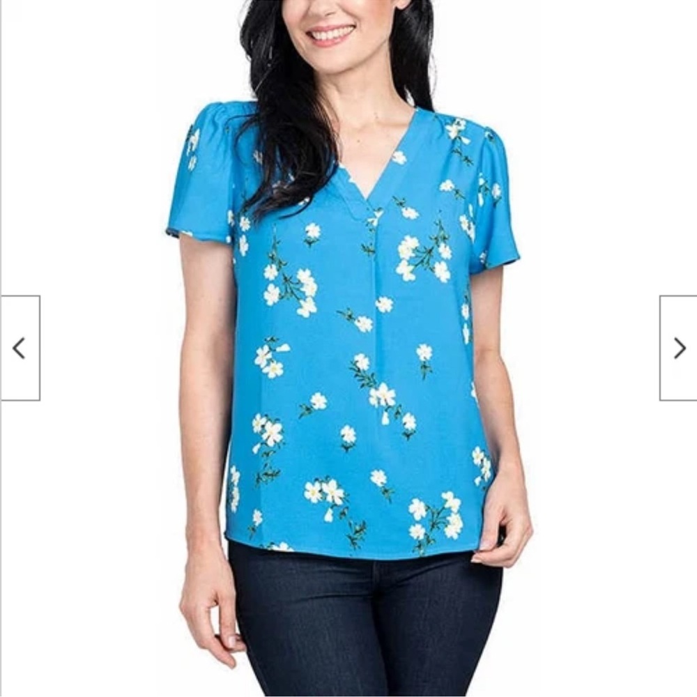 Hilary Radley Blue Floral‎ Blouse